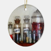 Antieke medicijnflesjes keramisch ornament (Links)