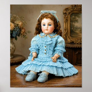 Antieke porseleinen pop in blauwe outfit poster