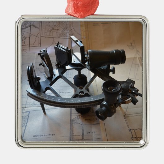 Antieke Sextant Metalen Ornament (Voorkant)