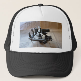 Antieke Sextant Trucker Pet