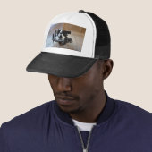 Antieke Sextant Trucker Pet (In situ)