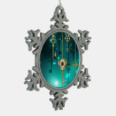 Antieke skelet sleutels op groene achtergrond tin sneeuwvlok ornament (Links)
