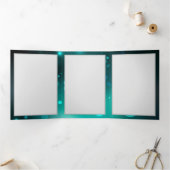 Antieke skeletsleutels op groene achtergrond drieluik aankondiging (Binnen)