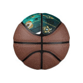 Antieke skelettoetsen op groene achtergrond basketbal (Rechts)