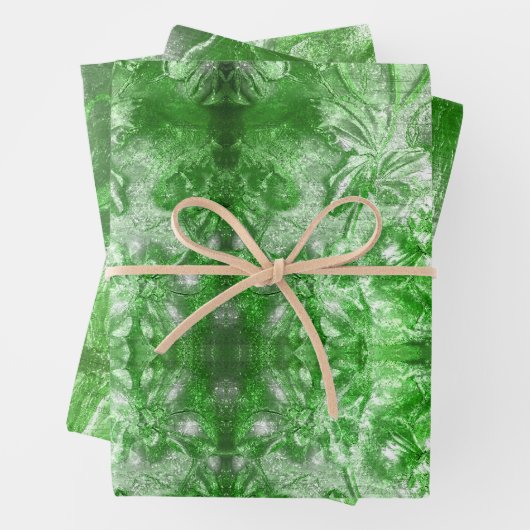 Antieke smaragdgroene bloemmotief met witte glitte inpakpapier vel (In situ)