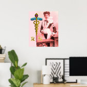 ANTIEKE VERPLEEGSTER en Gouden Caduceus NR Embleem Poster (Thuiskantoor)