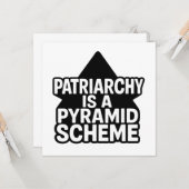 Antipatriarchale piramidespel in zwart-wit kaart (Voorkant / Achterkant in situ)