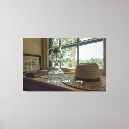 Antique Coal Oil Lamp and Straw Hat Canvas Afdruk (Voorkant)