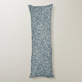 Antique Pattern of Worn out Leaves Blue Background Lichaamskussen (Achterkant (Verticaal))