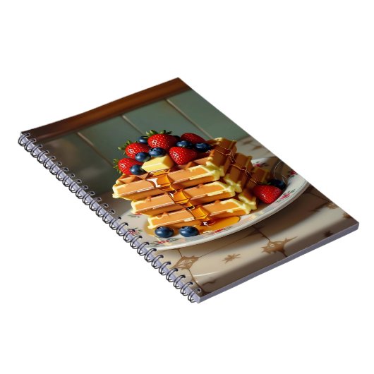 Antique Plate of Waffles with Strawberries  Notitieboek (Rechterzijde)