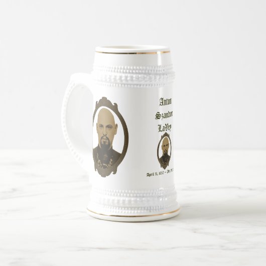 Anton LaVey Memorial Beer Stein Bierpul (Voorkant links)