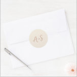 Antonia Earthy Neutrals Elegant Wedding Ronde Sticker<br><div class="desc">Elegante bruiloft stickers met een eenvoudig ontwerp met uw monogram in een script lettertype.</div>