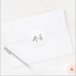 Antonia Zwart-wit Elegant Huwelijk Ronde Sticker<br><div class="desc">Elegante bruiloft stickers met een eenvoudig ontwerp met uw monogram in een script lettertype.</div>