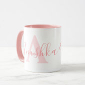 Anushka-naam betekent: A monogram zacht roze Mok (Voorkant links)