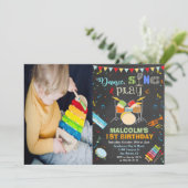 ANY AGE - Jongen Muziek Verjaardag Chalk Uitnodigi Kaart (Staand voorkant)