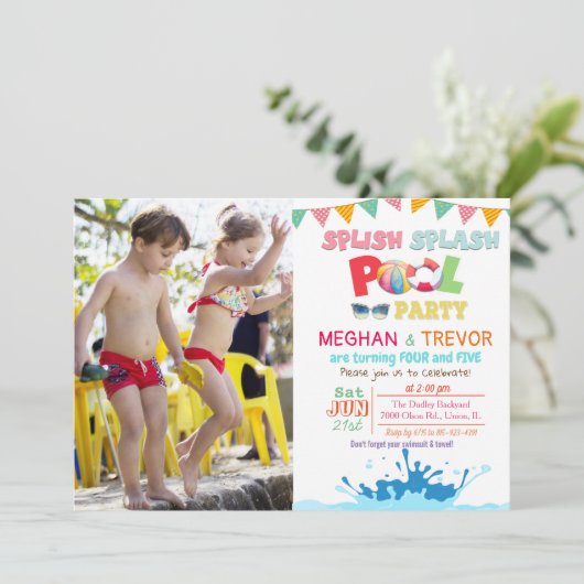 ANY AGE - Splish Splash Dual Pool Party uitnodigin Kaart (Staand voorkant)