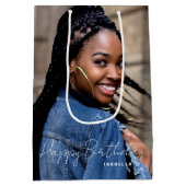 Any Age Verjaardag Trendy gepersonaliseerde foto m Medium Cadeauzakje (Achterkant)