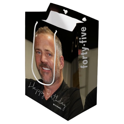 Any Age Verjaardag Trendy gepersonaliseerde foto Medium Cadeauzakje (Voorkant Gekanteld)