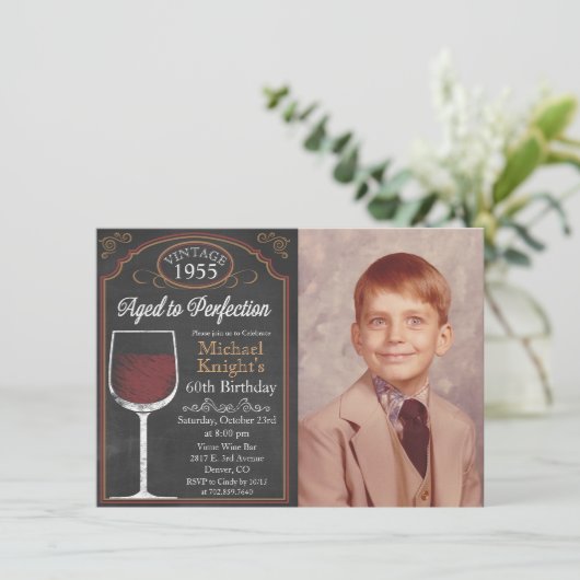 ANY AGE Wijn Volwassen Verjaardag Foto uitnodiging (Staand voorkant)