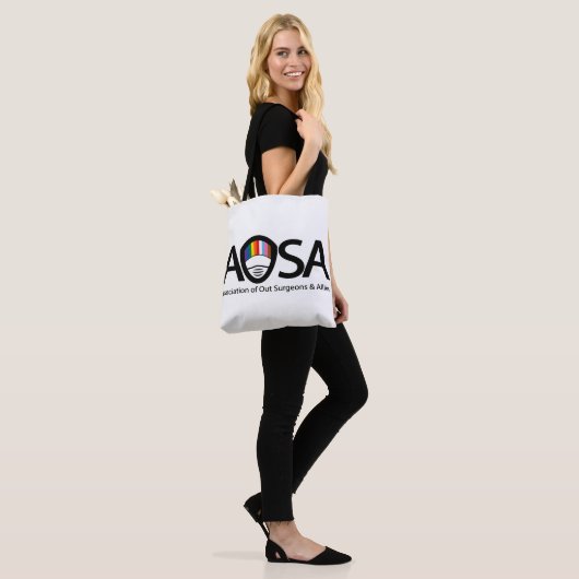 AOSA Tas (wit, beide zijden logo) (Op model)