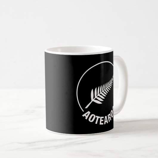 Aotearoa Nieuw-Zeeland Zilveren Varen Kiwi Maori N Koffiemok (Voorkant rechts)