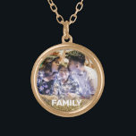 *~* AP42 FAMILY Foto Afbeelding Afbeelding Glitter Goud Vergulden Ketting<br><div class="desc">ROND KETTING/PENDANT (zoek id AP42 voor gelijkaardige design op diverse producten) * Energetisch Verbeterde herinneringsfamilie van het geheugen van Keepomwille. Foto van de familie / foto van de familie. Upload je afbeelding. Op dit ogenblik leest de tekst "FAMILIE"Een tekstgebied is beschikbaar. Pas de tekenkleur, de tekengrootte van het lettertype en...</div>