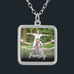 *~* AP42 FAMILY Foto Afbeelding Silver Zilver Vergulden Ketting<br><div class="desc">SQUARE-KETTING (zoekid AP42 voor vergelijkbare design op verschillende producten ) * Energetisch verbeterde herinneringen geheugenfamilie Keepomwille. Upload je afbeelding. Op dit ogenblik leest de tekst "FAMILIE"Een tekstgebied is beschikbaar. Pas de tekenkleur, de tekengrootte van het lettertype en de locatie van de tekst aan. — Als professionele verafgelegen spirituele energiegenezer sinds...</div>