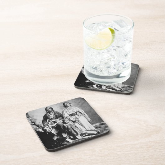 Apache Chief Antonio Maria met zijn gezin, 1897 ( Bier Onderzetter (Rechterzijde)