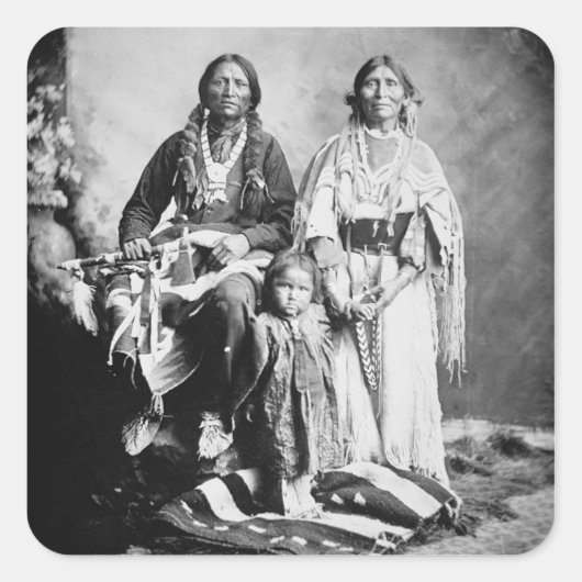 Apache Chief Antonio Maria met zijn gezin, 1897 ( Vierkante Sticker (Voorkant)