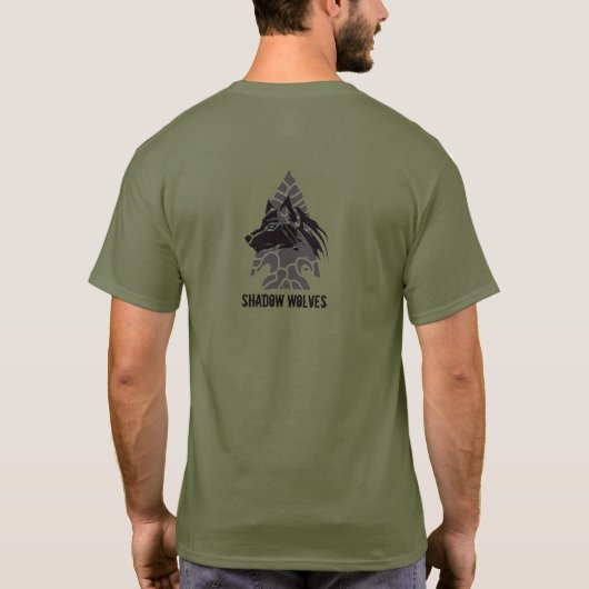 Apache Knife®™ 🇺 🇸 SHADOW WOLVES T-Shirt (Achterkant)