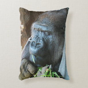 Ape hood ~ Japanse Gorilla Eating Accent Kussen