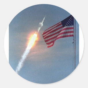 Apollo 11 lancering, met vlag, NASA Ronde Sticker