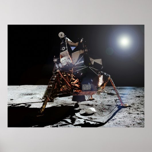 Apollo 11 Lunar Module "Eagle" op de maan Poster (Voorkant)
