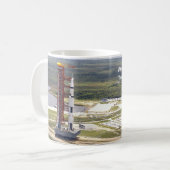 Apollo 11 Missie bij het Jubileum van de maan Koffiemok (Voorkant links)