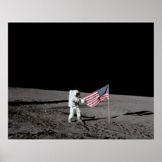 Apollo 12 Astronaut op de maan Poster (Voorkant)