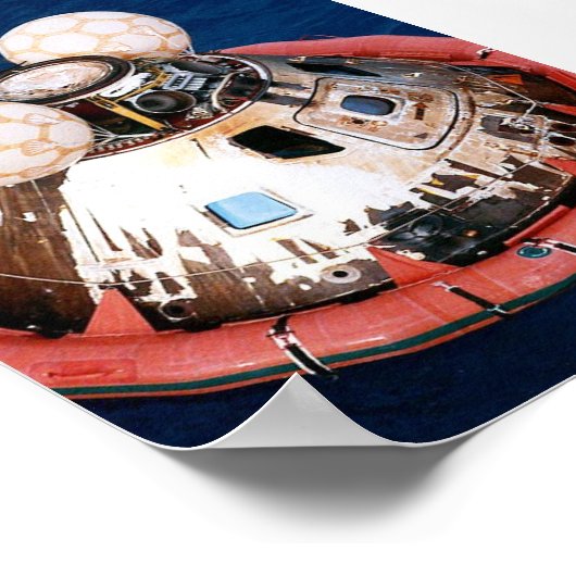 Apollo 13 de Module van het Bevel na Splashdown Poster (Hoek)