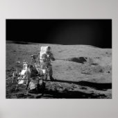 Apollo 14 Astronaut op de maan Poster (Voorkant)