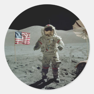 Apollo 17 Astronaut in de Taurus Littrow-vallei Ronde Sticker