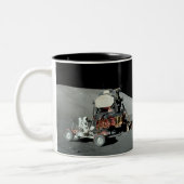 Apollo 17 - De finale Manned Moon Landing Tweekleurige Koffiemok (Links)