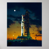 Apollo 4 Saturn V op pad - een lanceringscomplex 3 Poster (Voorkant)