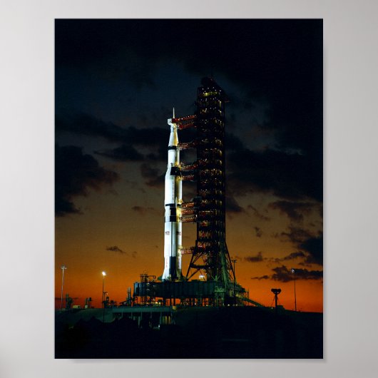 Apollo 4 Saturn V Rocket on Launchpad - 1967 Poster (Voorkant)