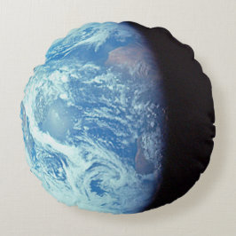 Apollo 8 herdenkingskussen rond kussen