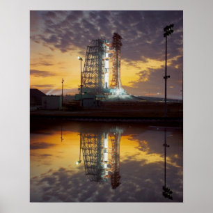 Apollo 8 op het lanceerplatform poster