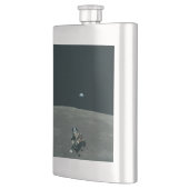 Apollo Maanlander en Aarde boven de maan Flacon (Links)