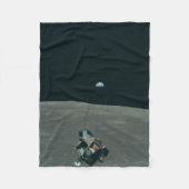 Apollo Maanlander en Aarde boven de maan Fleece Deken (Voorkant)