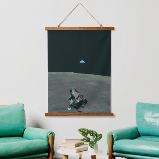 Apollo Maanlander en Aarde boven de maan Hangend Wandkleed (Woonkamer)