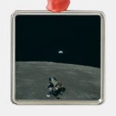 Apollo Maanlander en Aarde boven de maan Metalen Ornament (Voorkant)