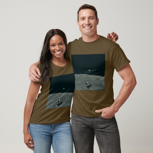 Apollo Maanlander en Aarde boven de maan T-shirt (Unisex)