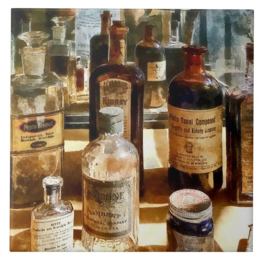 Apothekerspotflessen in glazen kast tegeltje (Voorkant)