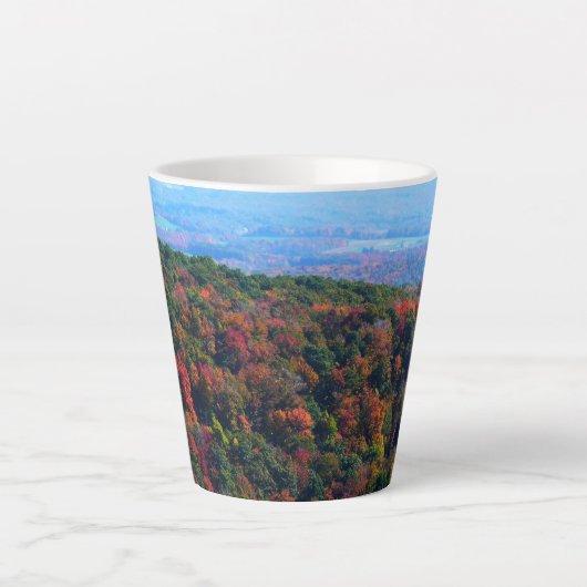 Appalachische bergen in Herfst Latte Mok (Voorkant)